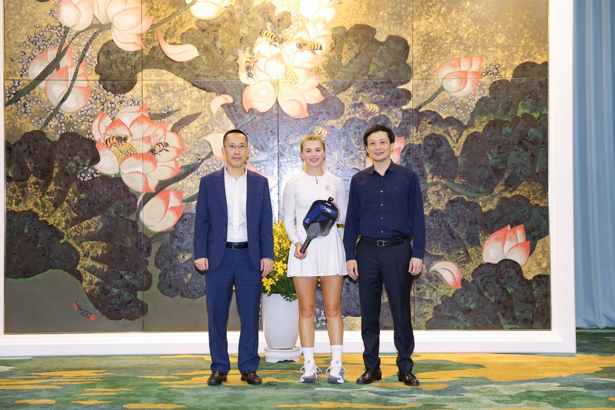 “When Top 1 Meets Top 1”: Anna Leigh Waters đến MB, lan tỏa thông điệp “tốc độ để dẫn đầu”